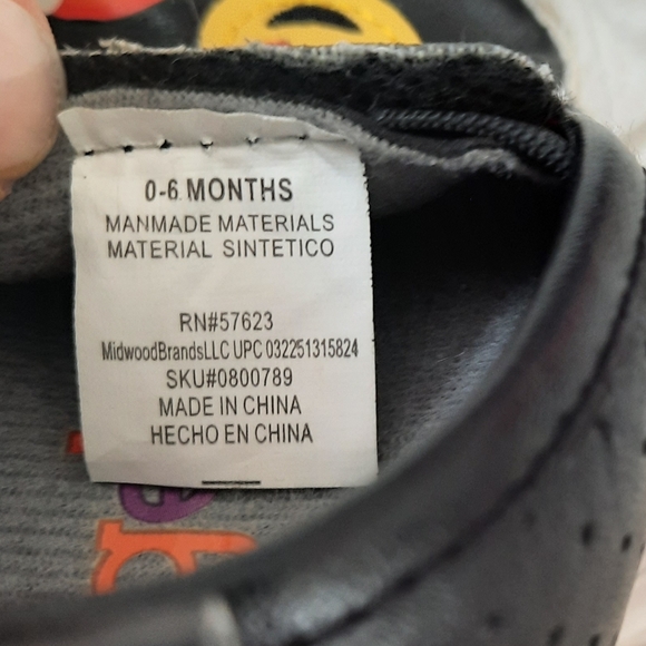 4 / $20 Kidgets Infant Crib Shoes Baby Sneakers Emoji Rainbow Heart Patches 0-6M - Picture 7 of 8